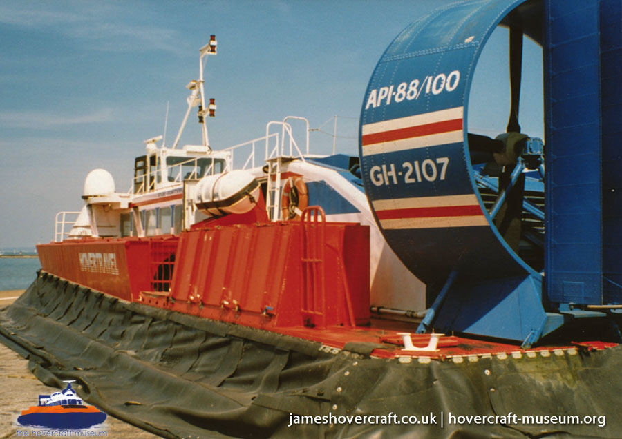 AP1-88 hovercraft promotional day by BHC -  (credit: The <a href='http://www.hovercraft-museum.org/' target='_blank'>Hovercraft Museum Trust</a>).